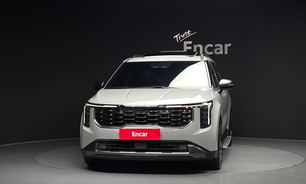 Kia Carnival 9-Seater Gravity, 2024
