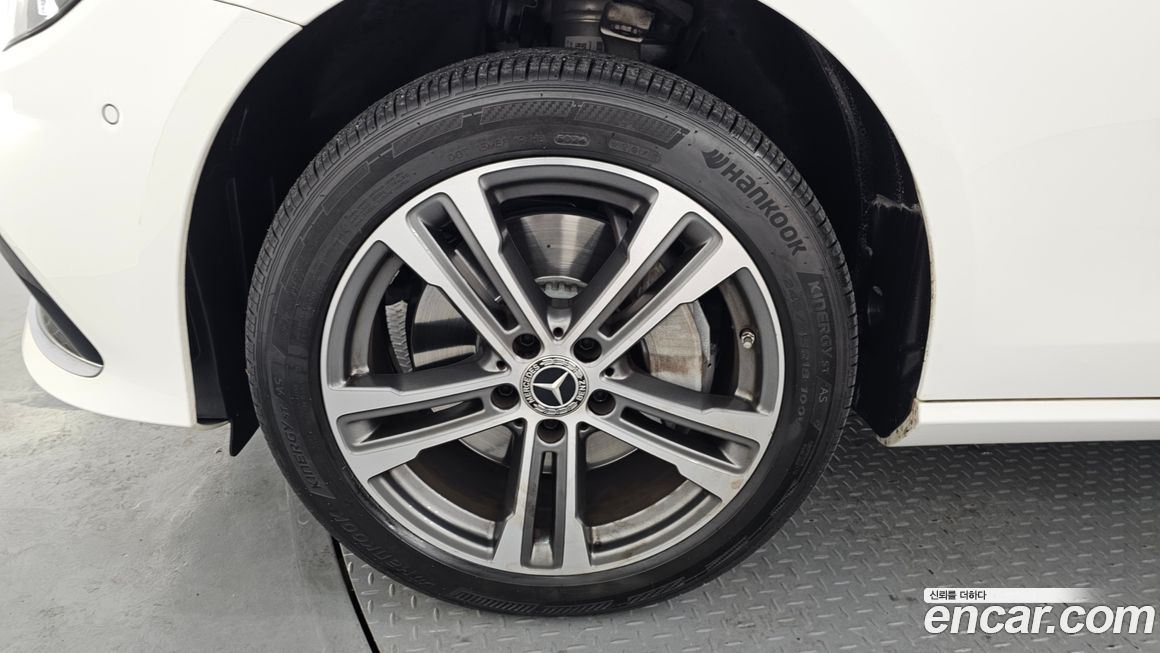 Mercedes-Benz E-Class E350 4MATIC Avantgarde, 2022