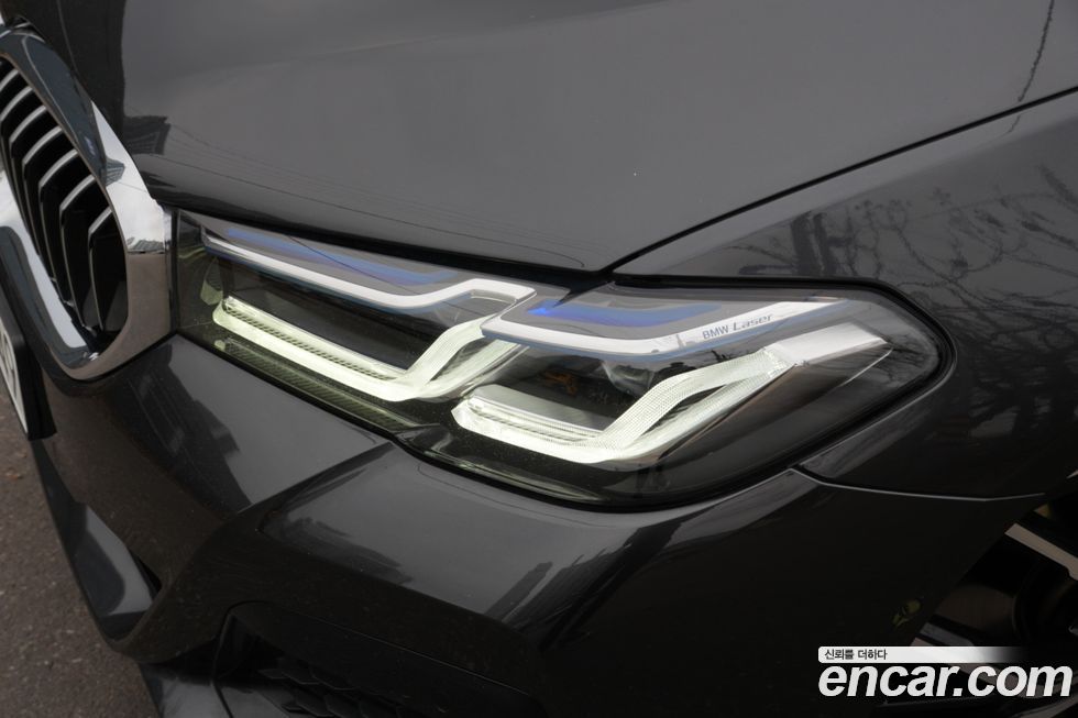 BMW 5-Series 530i xDrive M Sport Package, 2023