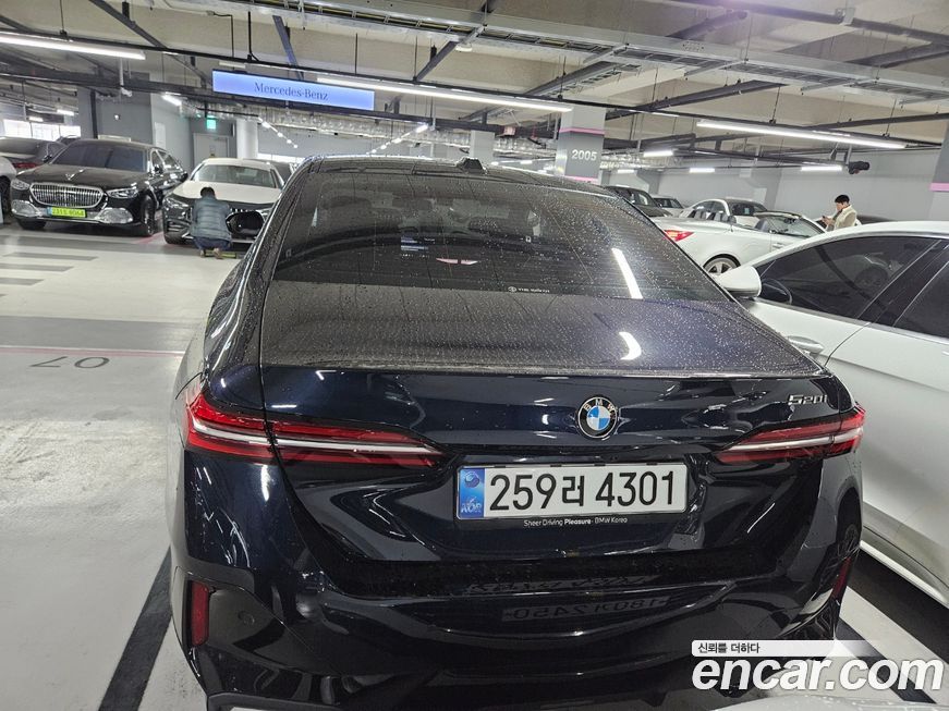 BMW 5-Series 520i M Sport, 2025