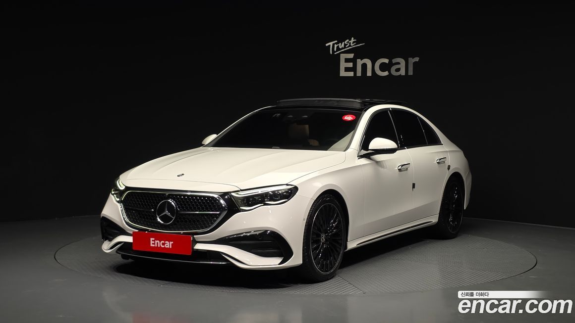 Mercedes-Benz E-Class E300 4MATIC AMG Line, 2025