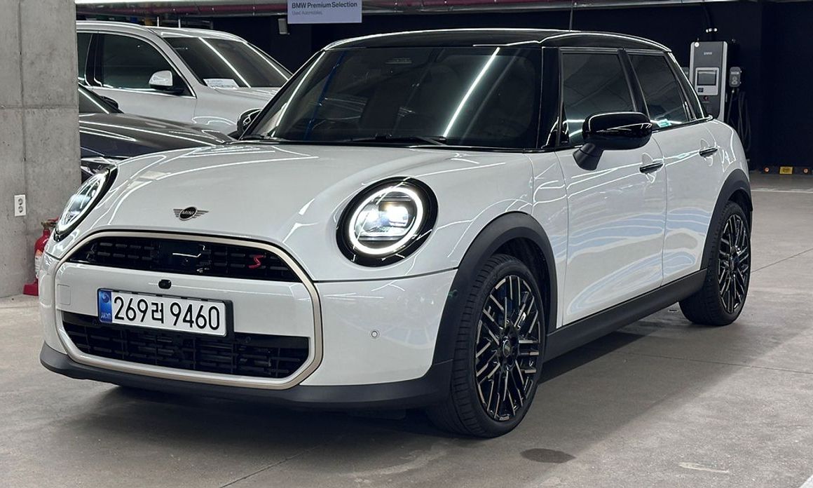 Mini Cooper 5 Door Favoured, 2025