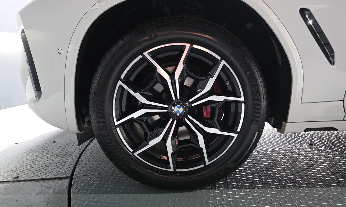 BMW X4 xDrive20i M Sports Pro, 2022