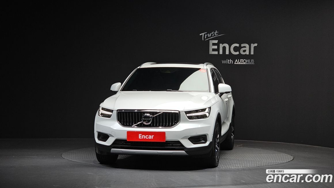 Volvo XC40 B4 Inscription, 2022