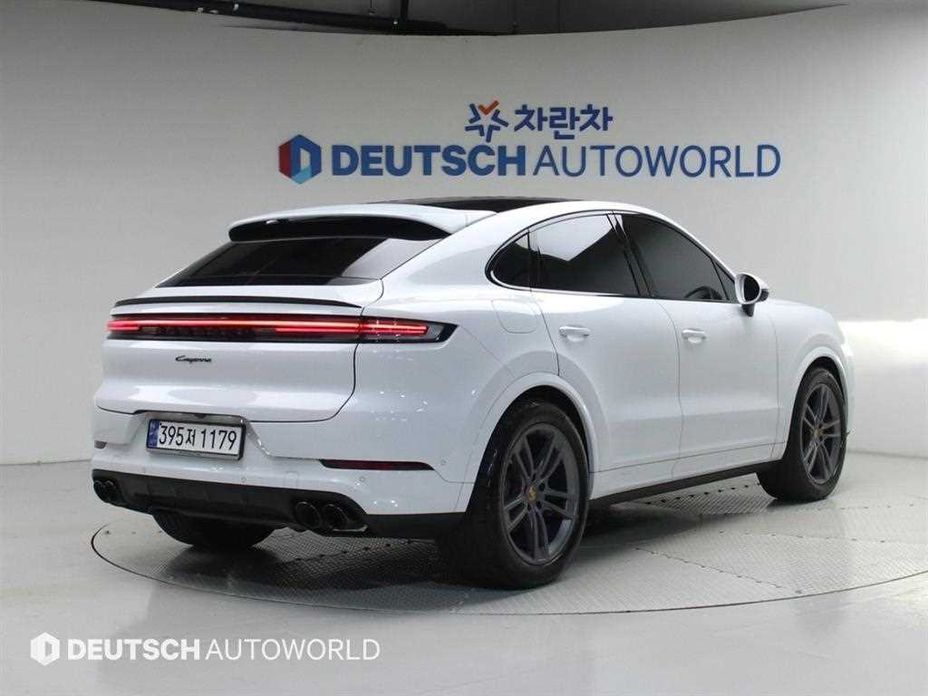 Porsche Cayenne 3.0, 2024
