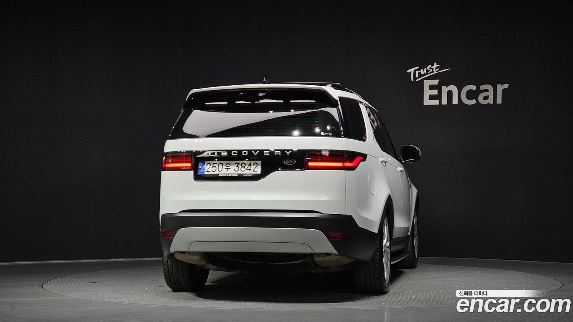 Land Rover Discovery 2.0 P300 SE, 2023