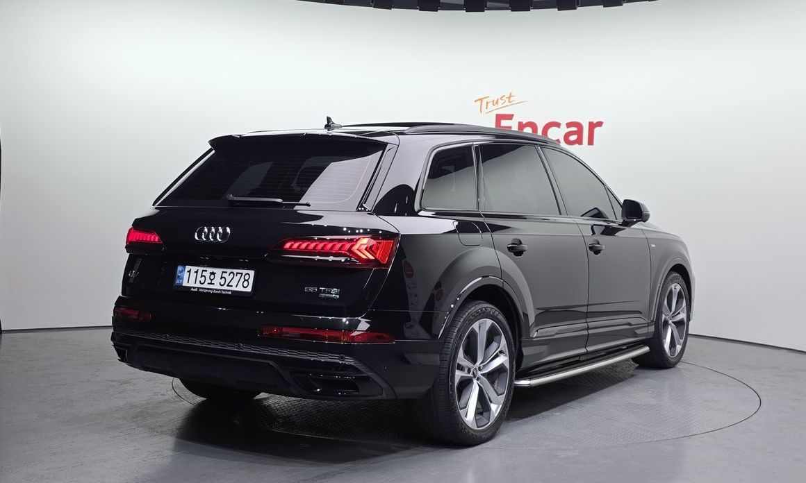Audi Q7 55 TFSI Quattro Premium, 2022