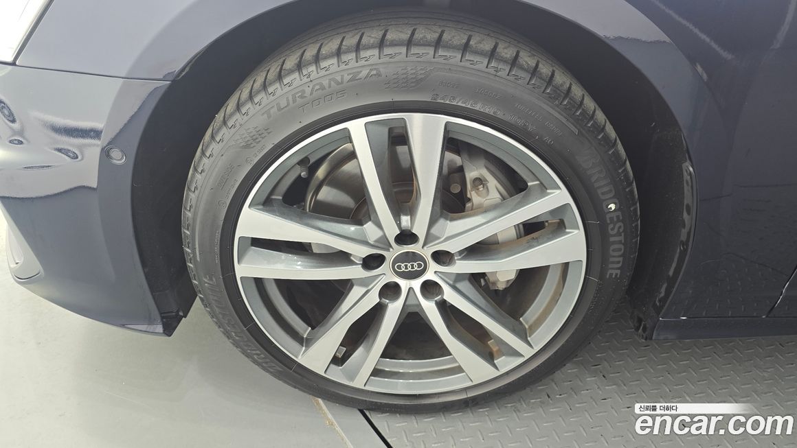 Audi A6 45 TFSI Quattro Premium, 2022