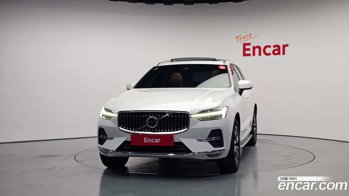 Volvo XC60 B5 Ultra Bright, 2025