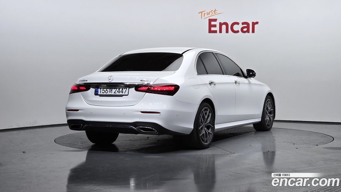 Mercedes-Benz E-Class E220d 4MATIC AMG Line, 2023