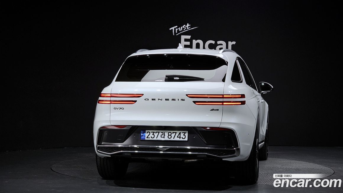 Genesis GV70 2.5T Gasoline AWD, 2025