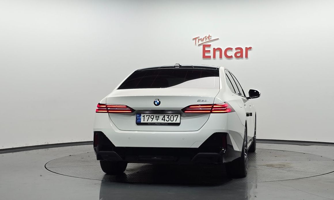 BMW 5-Series 520i M Sport, 2024