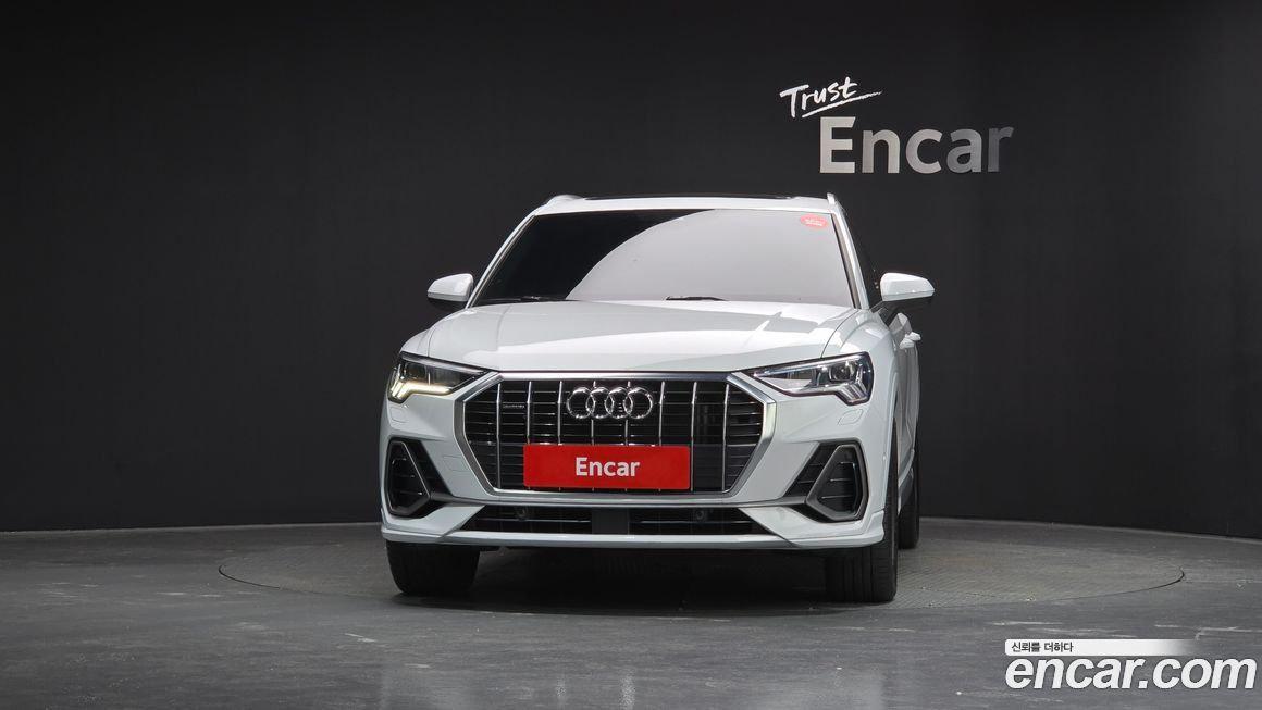 Audi Q3 40 TFSI Quattro Premium, 2023