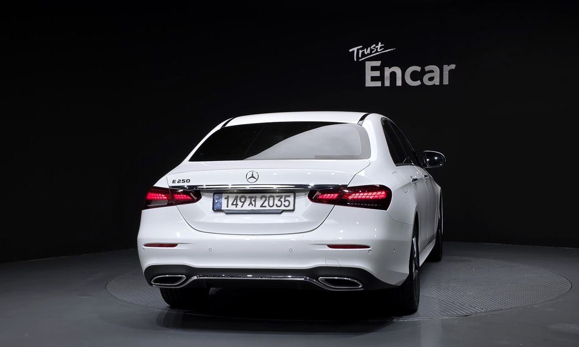 Mercedes-Benz E-Class E250 AMG Line, 2023