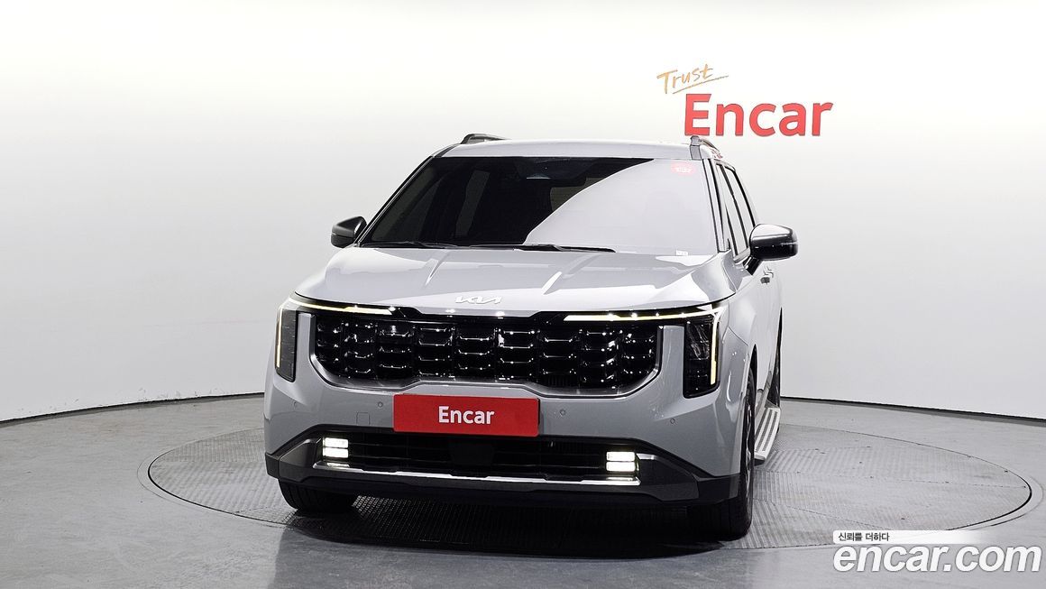 Kia Carnival 9-Seater Gravity, 2024