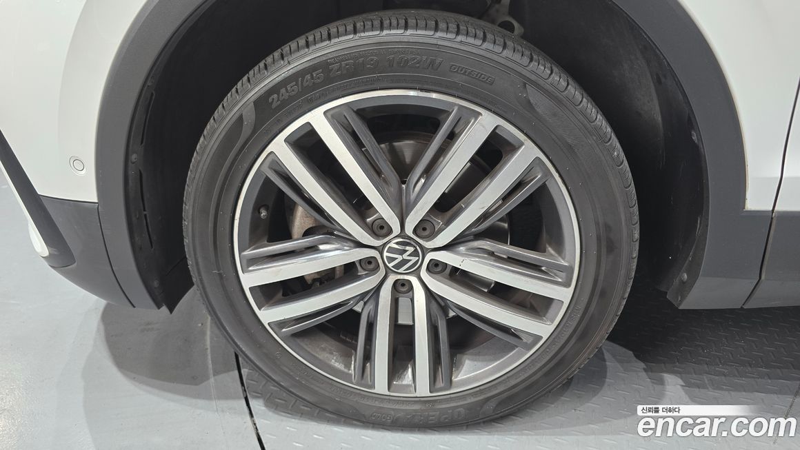 Volkswagen Tiguan 2.0 TSI Prestige, 2023