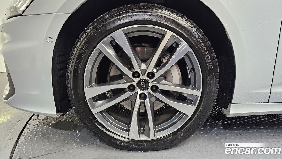 Audi A6 45 TFSI Premium, 2023