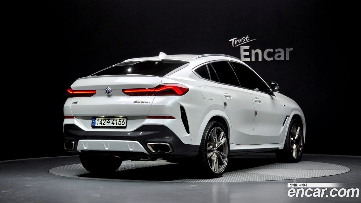 BMW X6 M50i, 2023