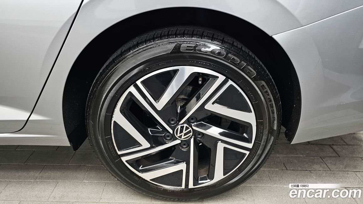 Volkswagen Jetta 1.5 TSI Prestige, 2023