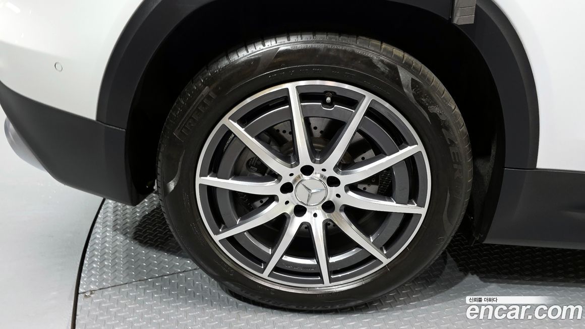 Mercedes-Benz GLB-Class AMG GLB35 4MATIC, 2023