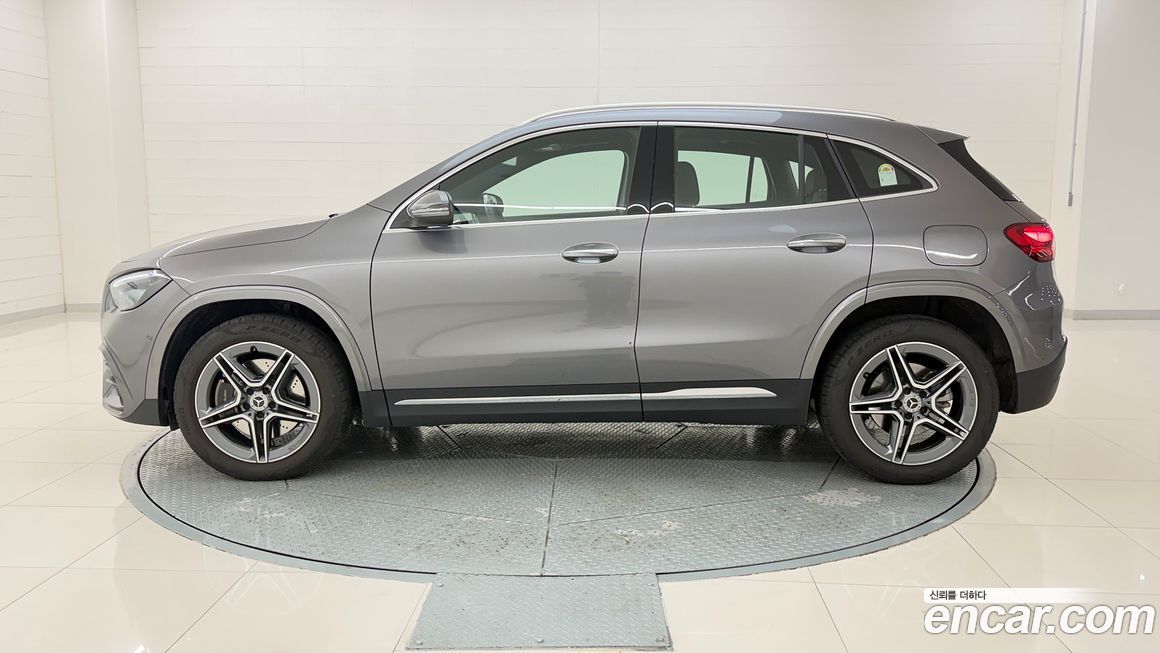 Mercedes-Benz GLA-Class GLA250 4MATIC, 2025