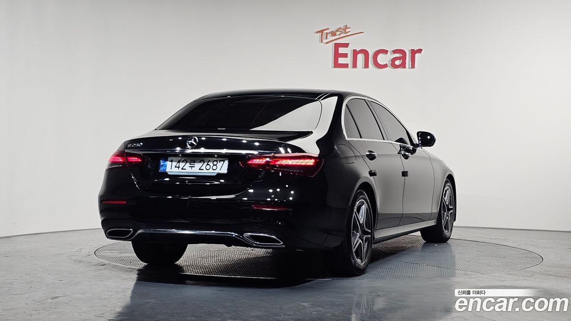 Mercedes-Benz E-Class E250 AMG Line, 2023
