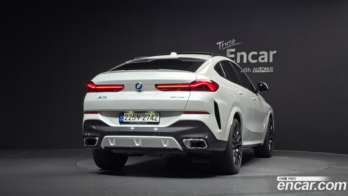 BMW X6 xDrive40i M Sport, 2025