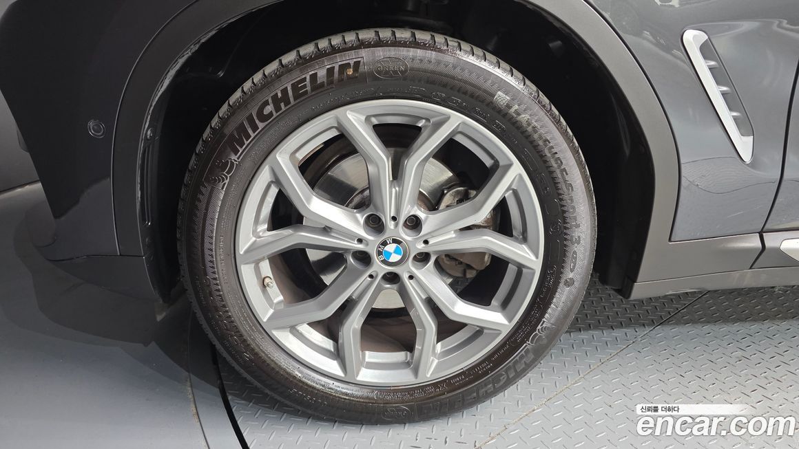 BMW X4 xDrive20i xLine, 2021