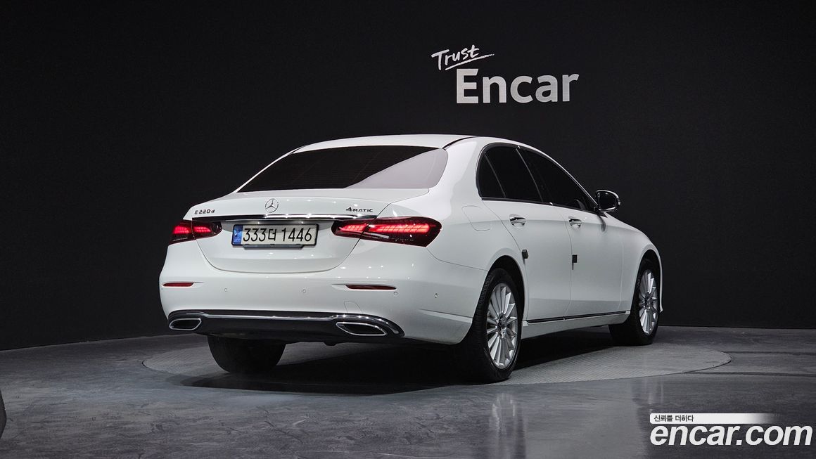 Mercedes-Benz E-Class E220d 4MATIC Exclusive, 2023