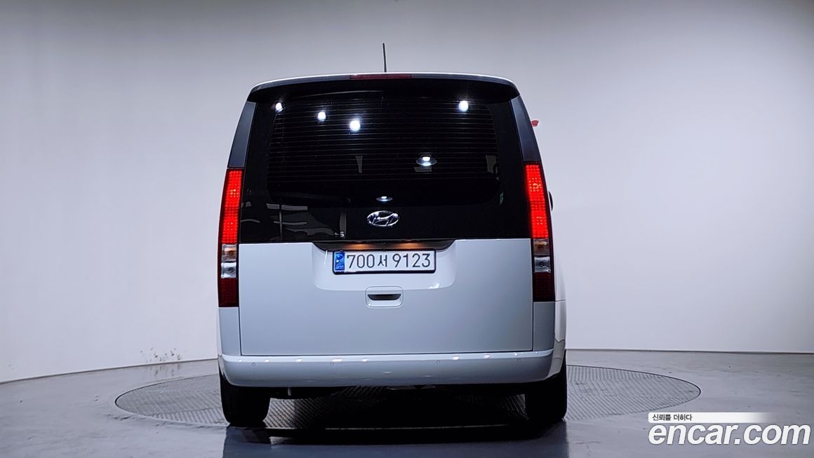 Hyundai Staria Tourer 11-Seater, 2024