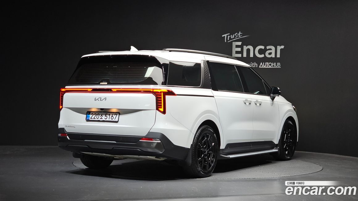 Kia Carnival 7-Seater Gravity, 2025