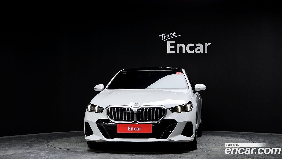 BMW 5-Series 520i M Sport, 2025