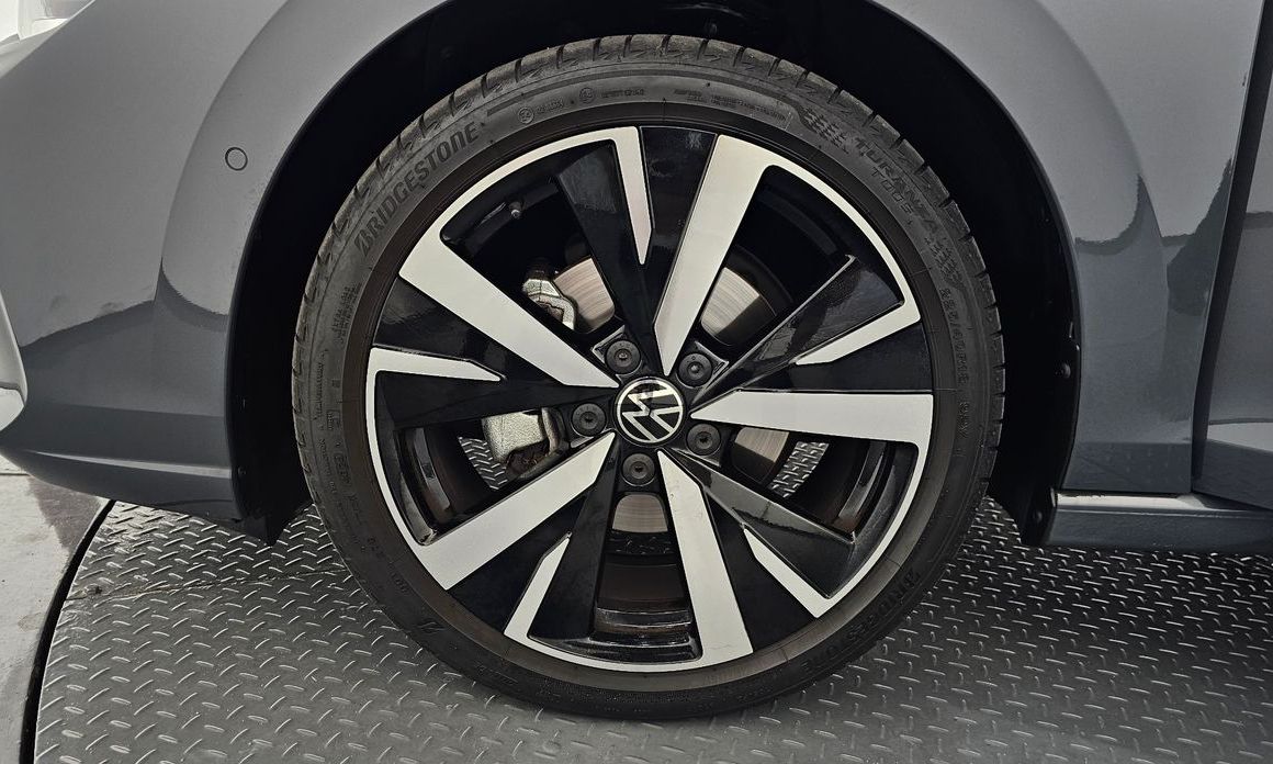 Volkswagen Golf 2.0 TDI Prestige, 2025