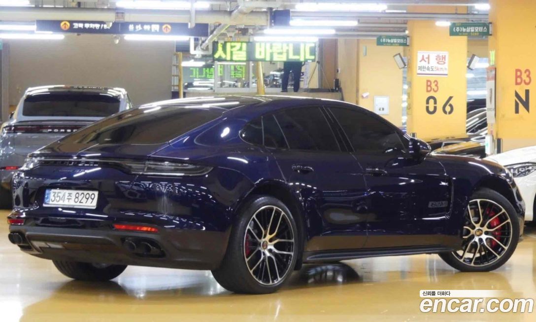 Porsche Panamera 4.0 GTS, 2021