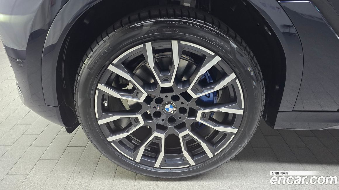 BMW X6 xDrive40i M Sport, 2025