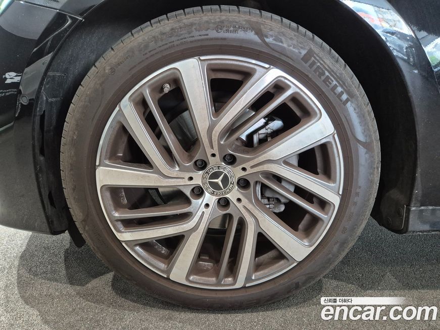 Mercedes-Benz E-Class E220d 4MATIC Exclusive, 2025