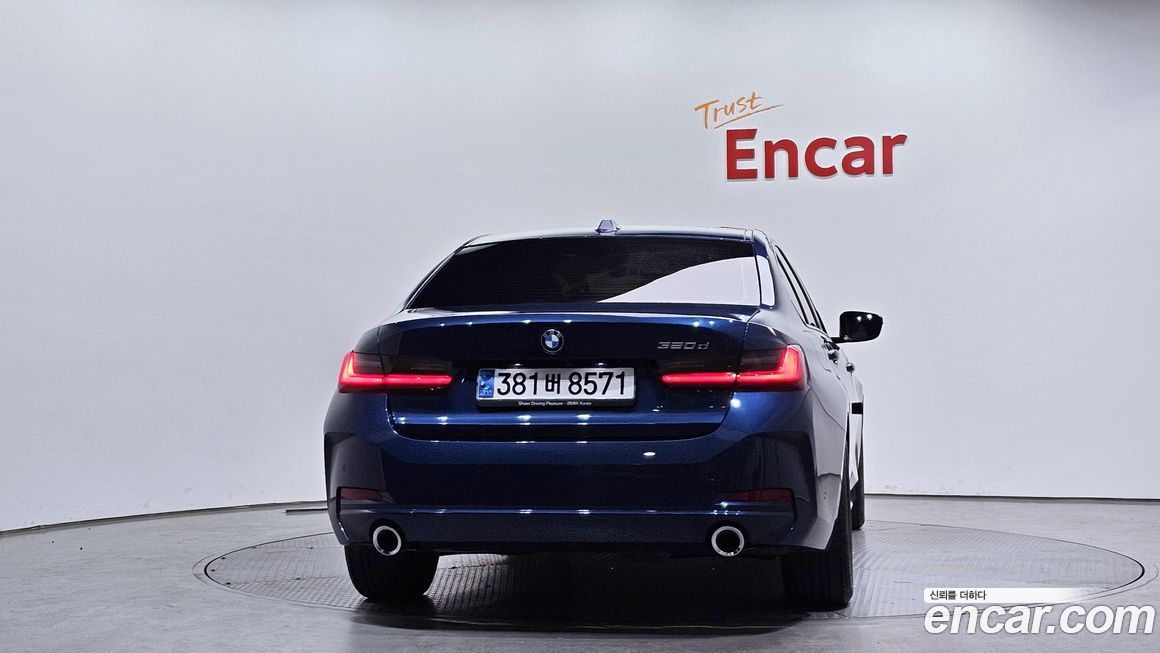 BMW 3-Series 320d, 2023