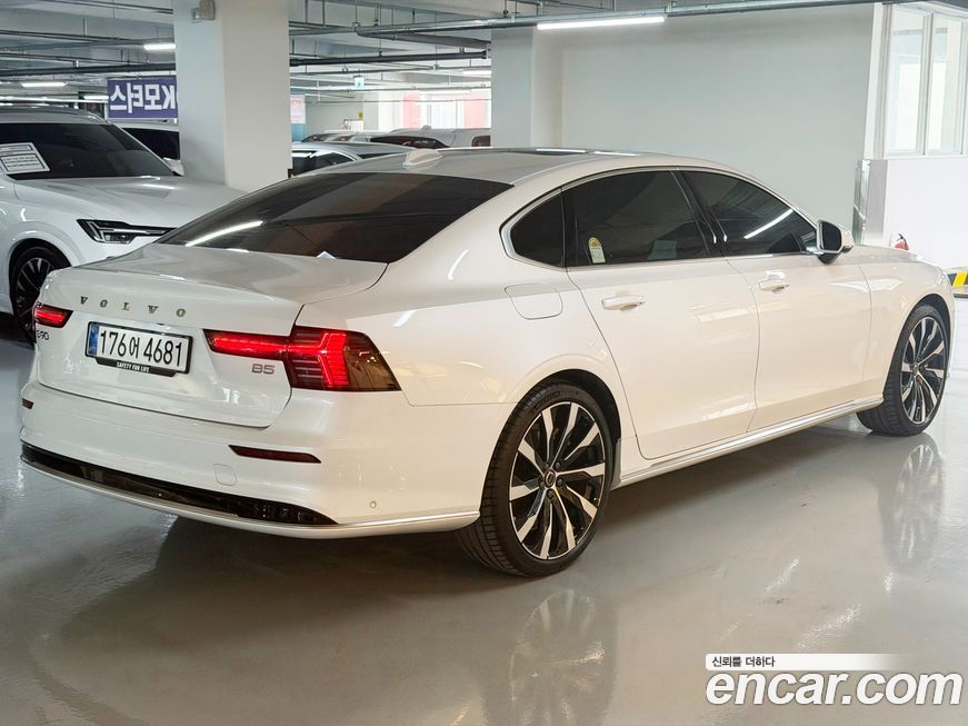 Volvo S90 B5 Ultra Bright Air sus, 2026