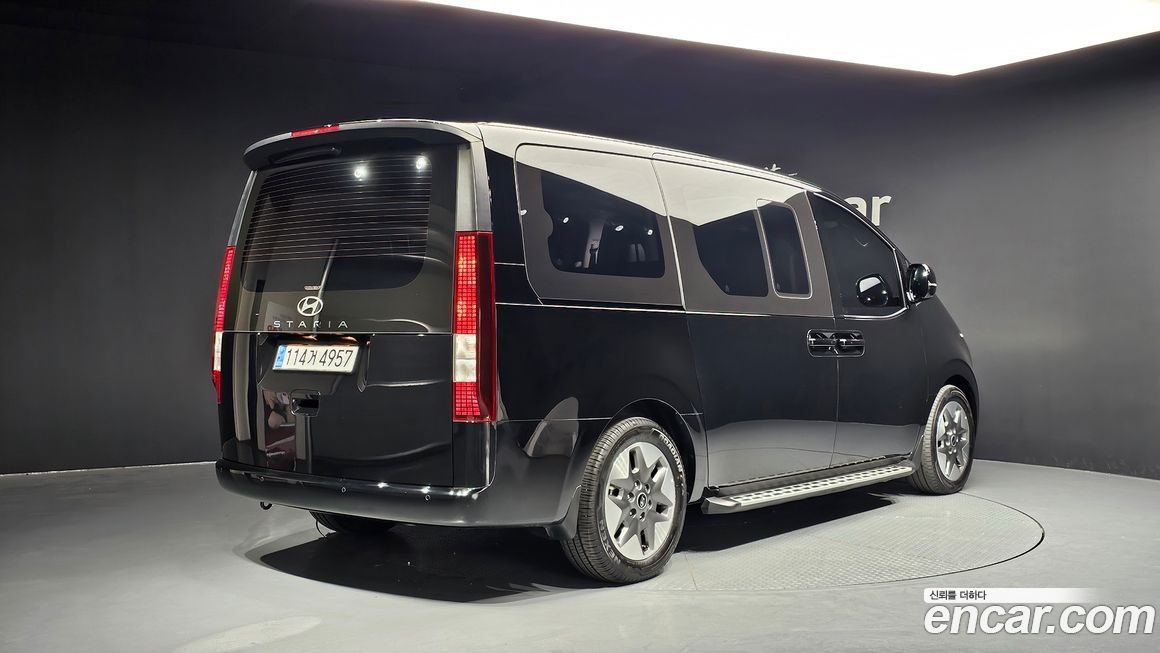 Hyundai Staria Tourer 9-Seater, 2025