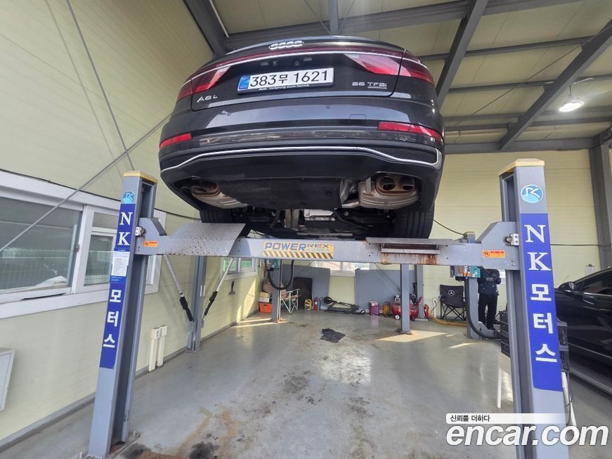 Audi A8 55 TFSI Quattro Premium LWB, 2025