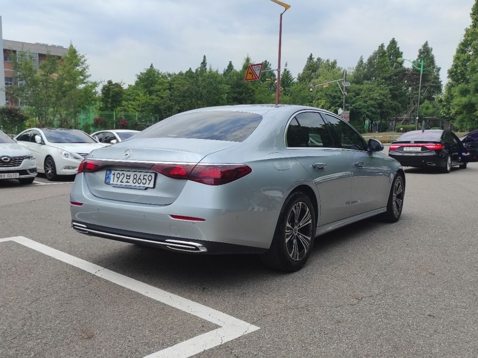 Mercedes-Benz E-Class E200 Avantgarde, 2024
