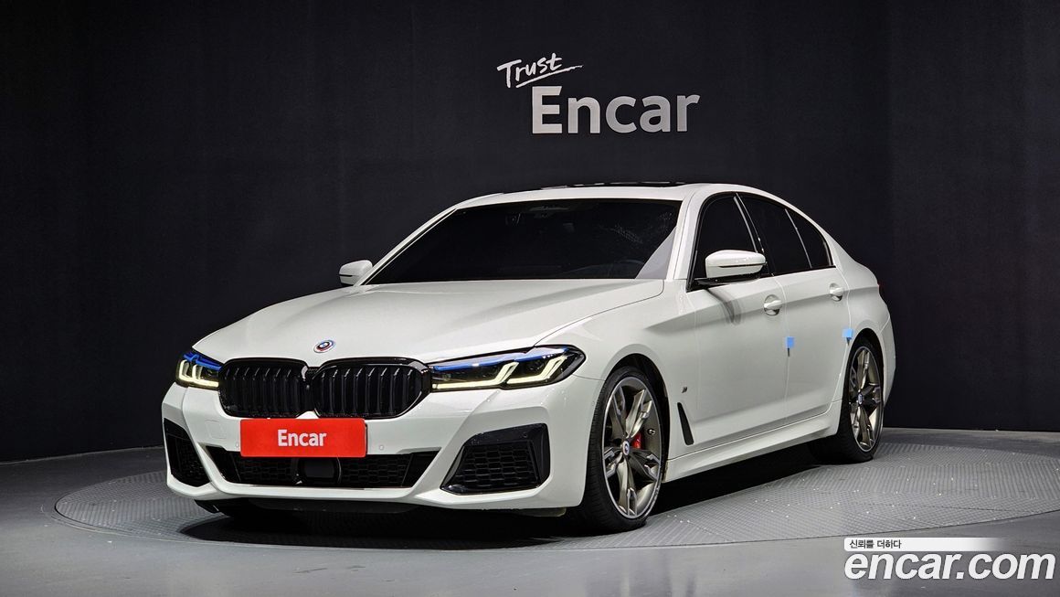BMW 5-Series M550i xDrive, 2023