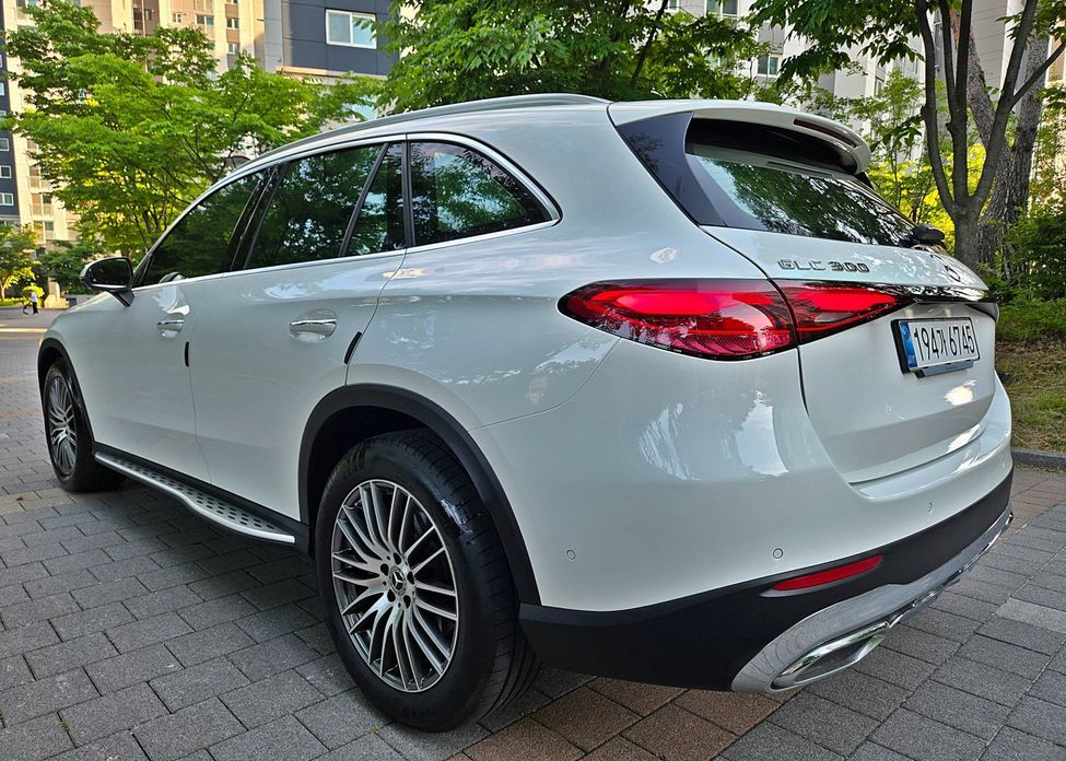 Mercedes-Benz GLC-Class GLC 300 4MATIC Avantgarde, 2025