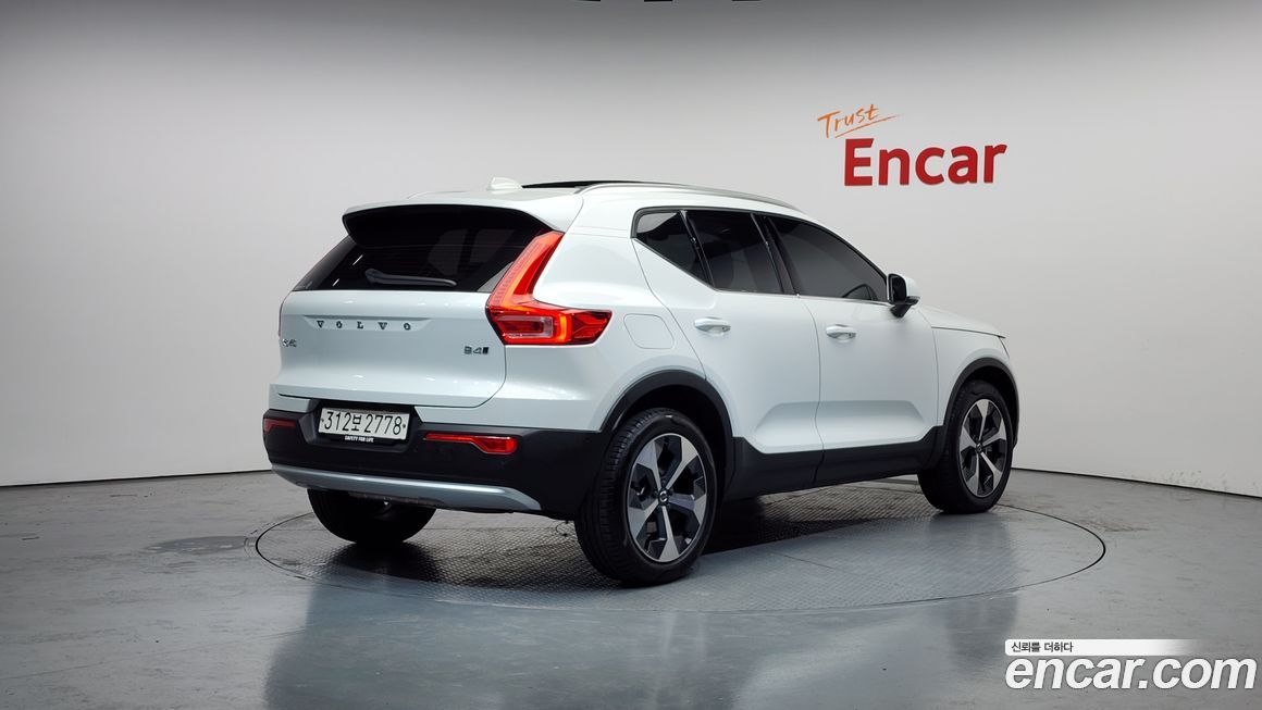Volvo XC40 B4 Ultimate Bright, 2023