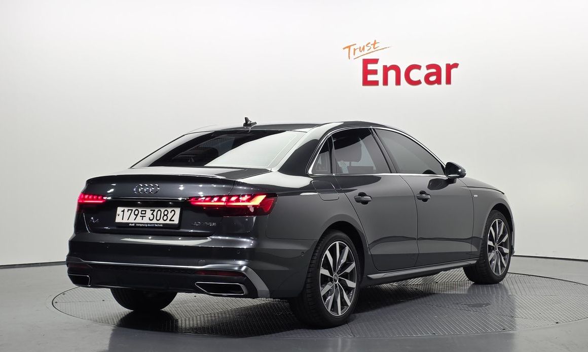 Audi A4 40 TFSI Premium, 2023