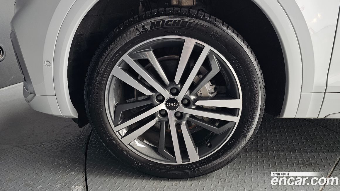 Audi Q5 45 TFSI Quattro Premium, 2023