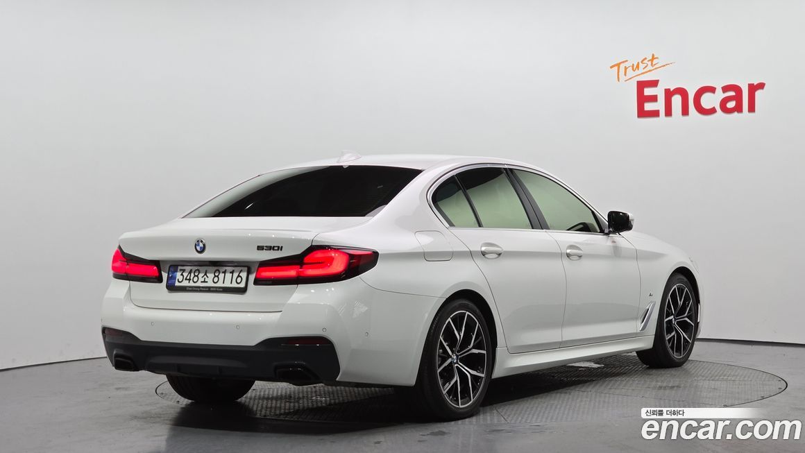 BMW 5-Series 530i M Sport Package, 2022