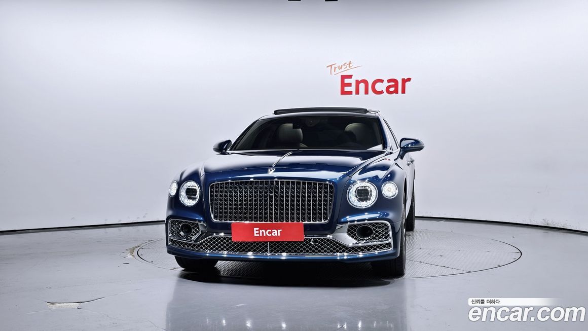 Bentley Flying Spur 4.0 Azure, 2024