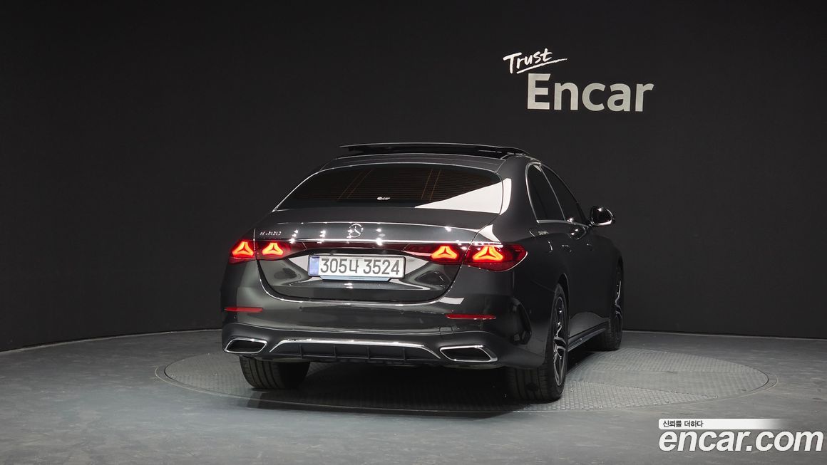 Mercedes-Benz E-Class E200 AMG Line, 2026