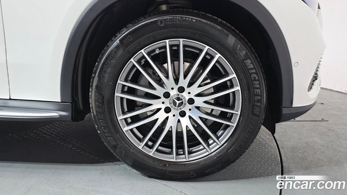 Mercedes-Benz GLC-Class GLC300 4MATIC Avnatgarde Coupe, 2025